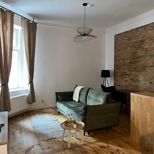 https://mieszkanie-w-sercu-lazarza.poznan-hotels.com