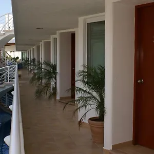 https://suites-moon-river.quintano-roohotels.com